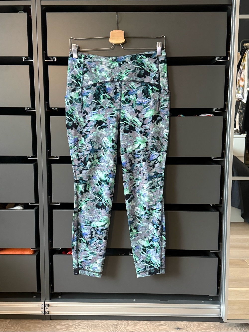 Lululemon Athletica Green, Purple & Black Floral Print Leggings